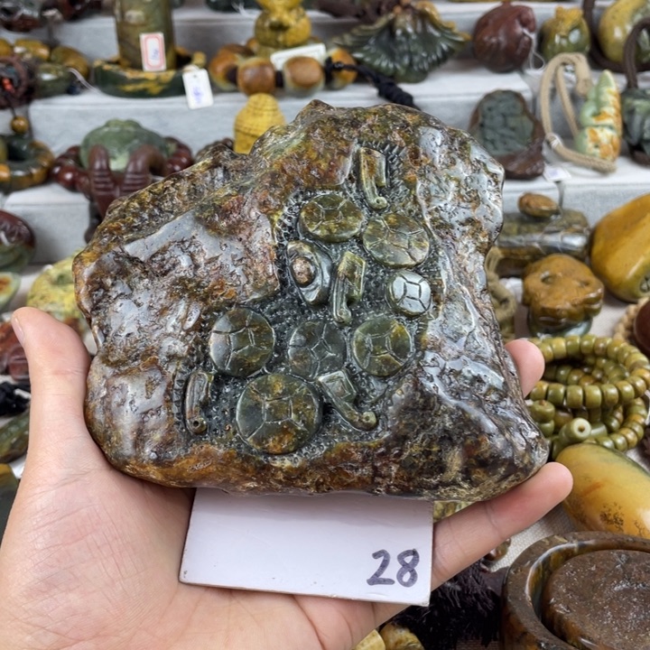 岫岩河磨玉（透闪石质玉）未镶嵌珠宝奇石