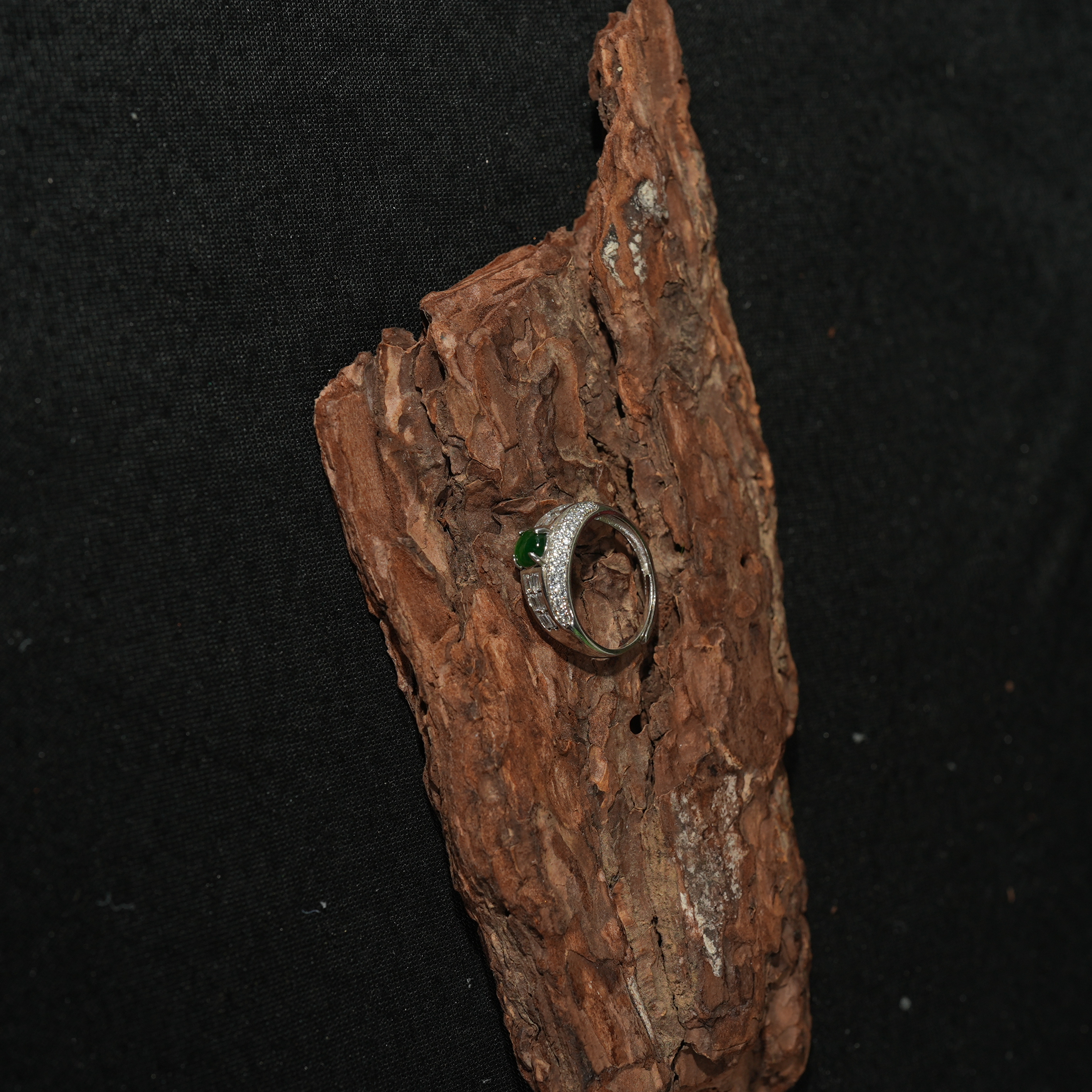 7.9香港王老板-翡翠戒指7v55