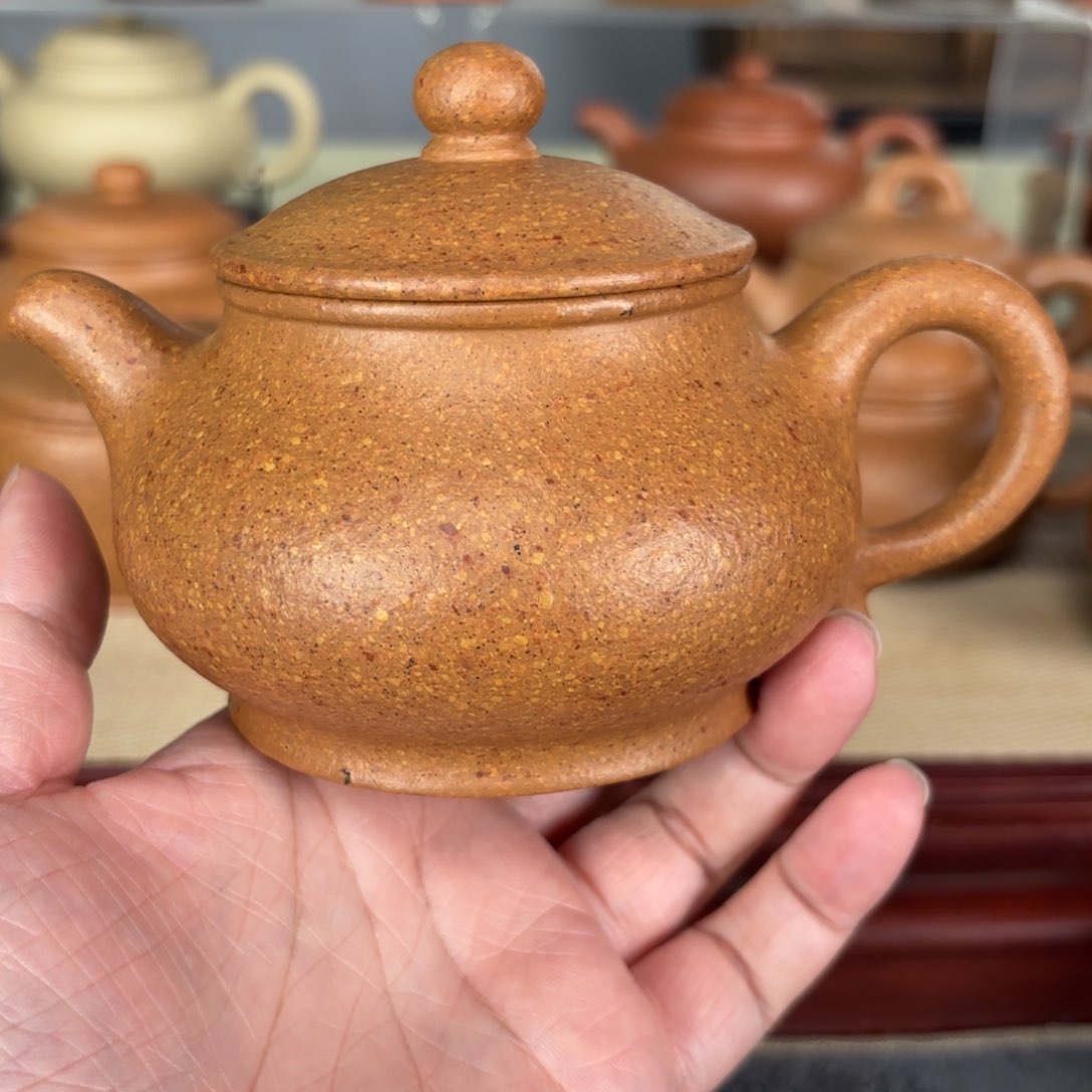 紫砂茶壶梨皮黄段潘壶230