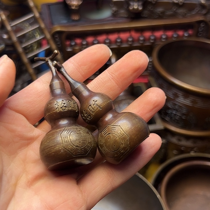 精美铜器批发档口