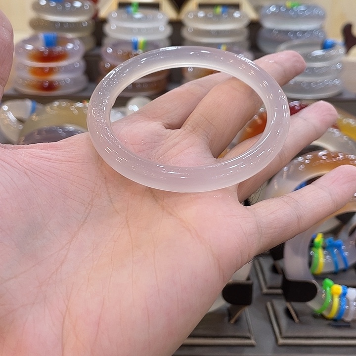 玛瑙/玉髓未镶嵌手镯