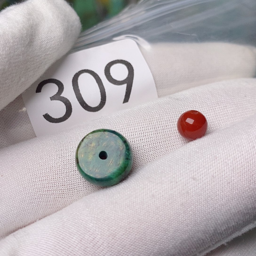 南红玛瑙未镶嵌珠宝奇石