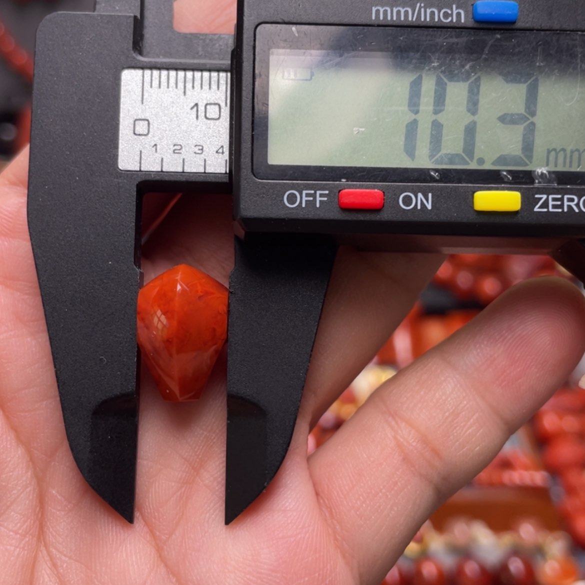 【闪购商品】未镶嵌鲨鱼背三通10.3m南红玛瑙