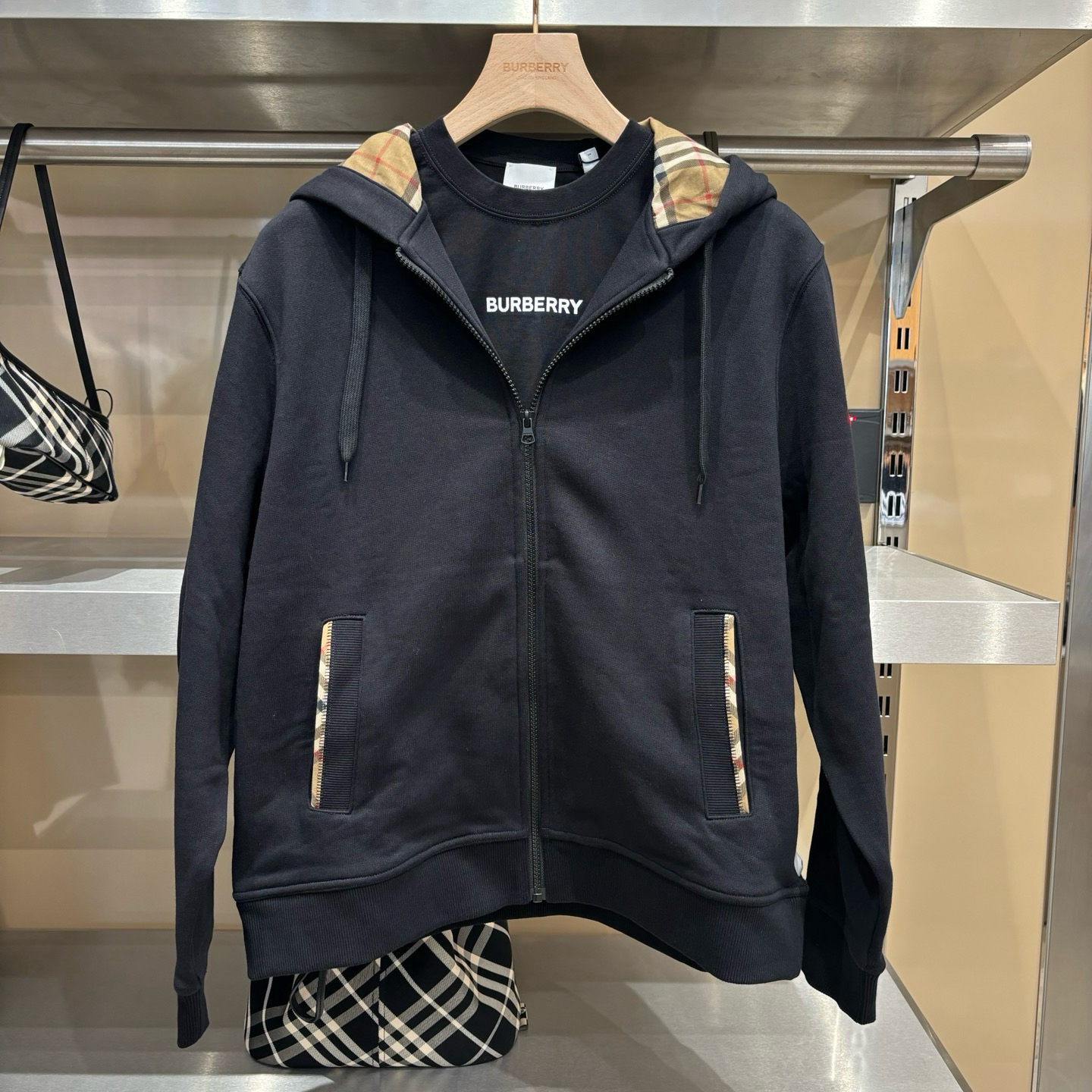 未使用 BURBERRY/博柏利 女款卫衣外套 格纹连帽款 偏大一码
