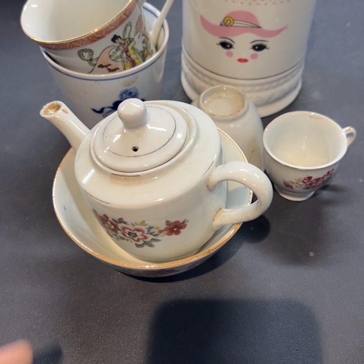 瓷片军**下拾六家的瓷器瓷器