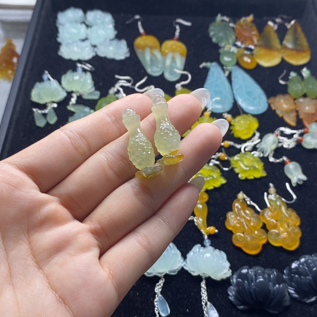 未镶嵌蛇纹石玉耳饰/颈饰
