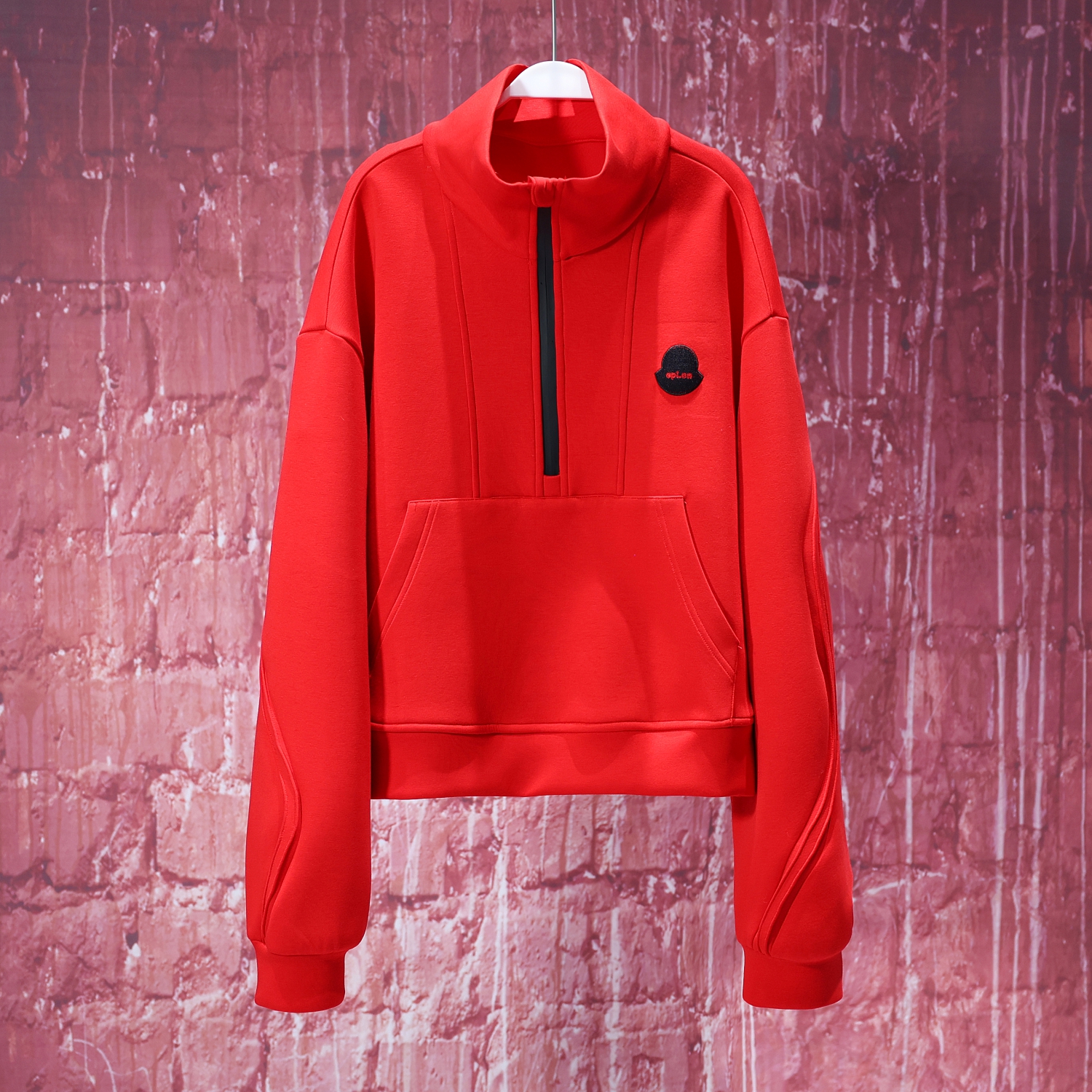 【程二女装】2025早春新款胭脂红小众时尚宽松欧版卫衣5699