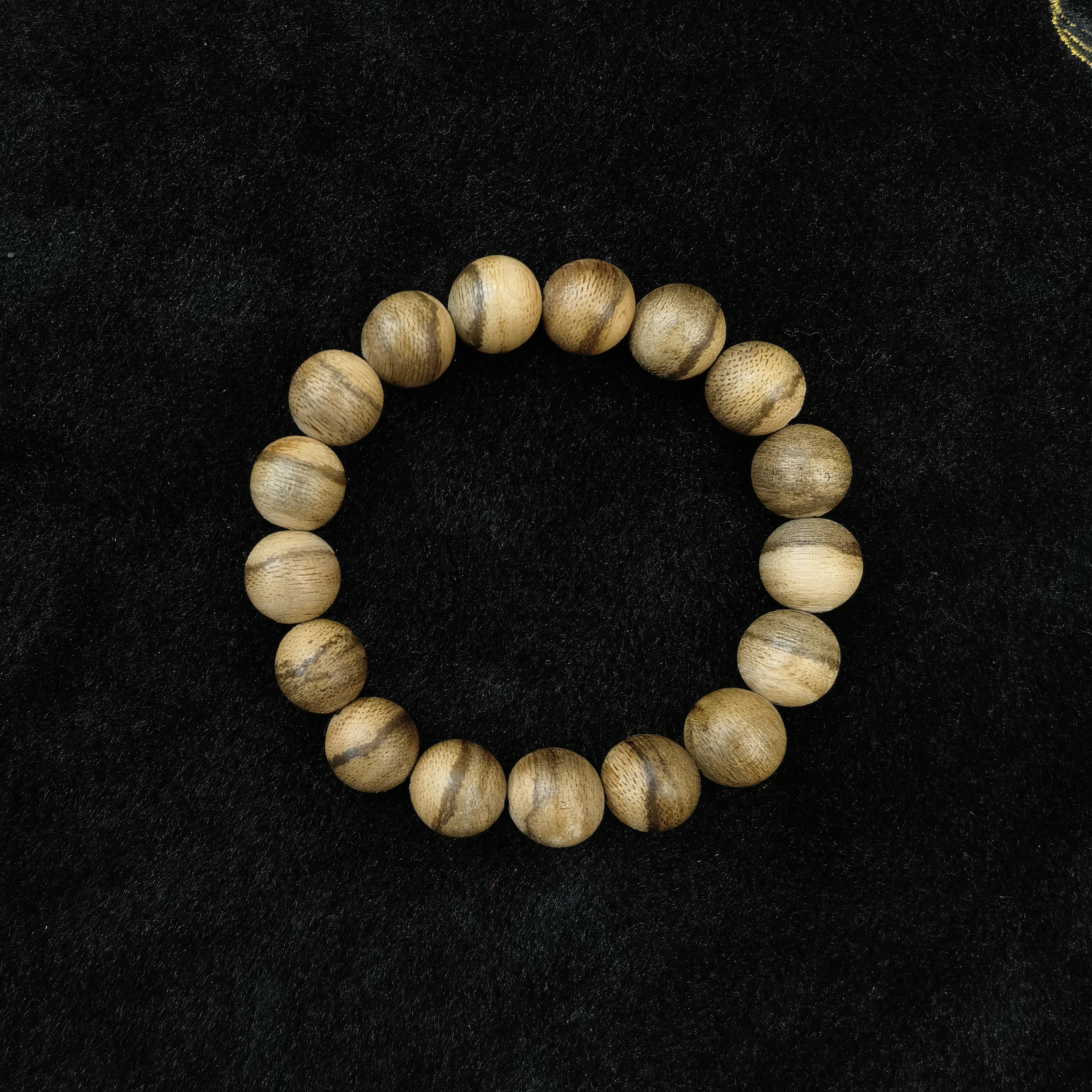 沉香马泥涝虎斑纹1.0cm单圈沉香手串