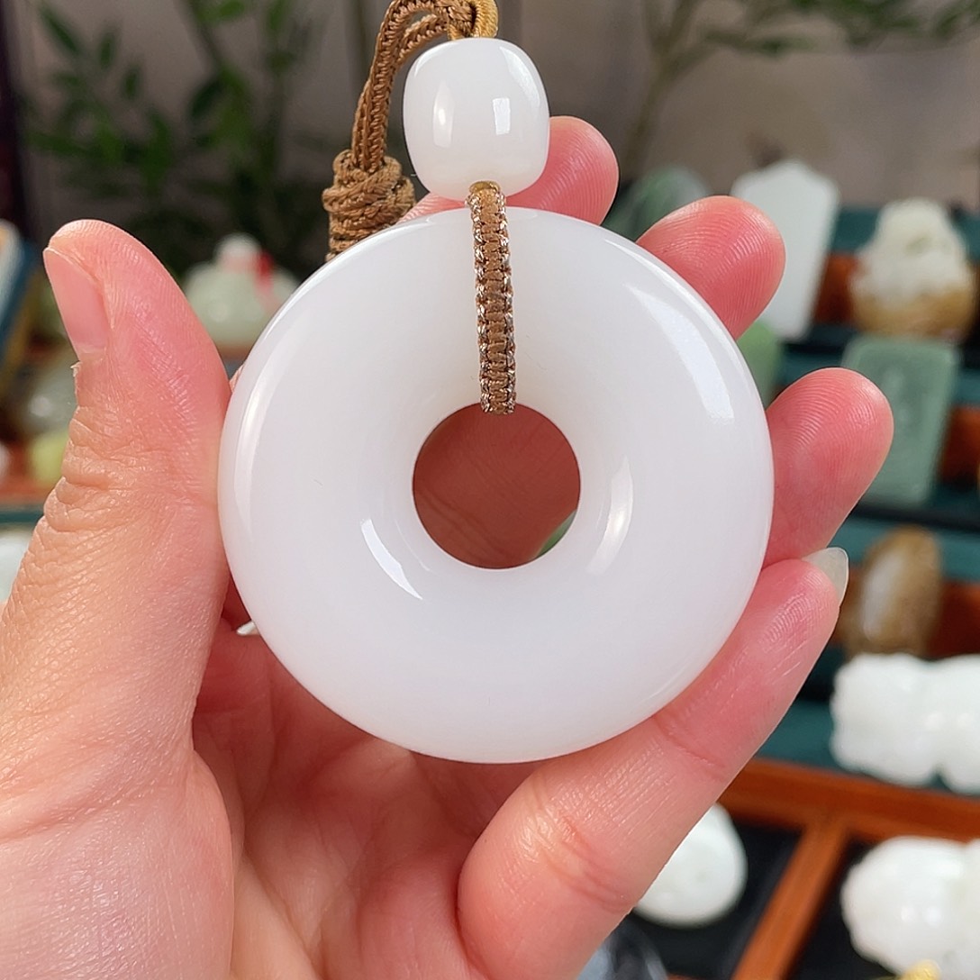 未镶嵌和田玉挂件