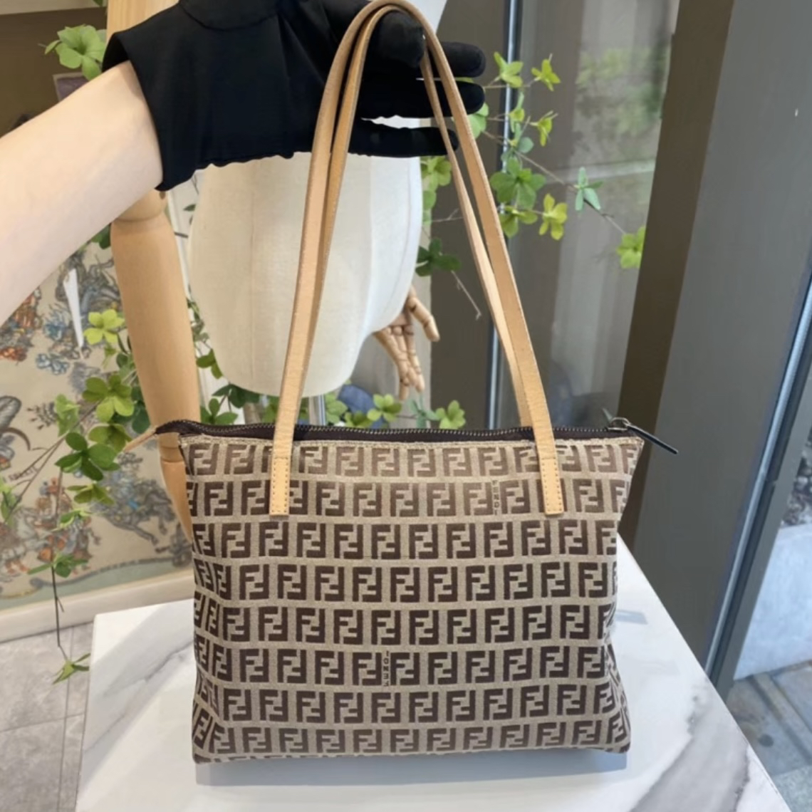 95新 FENDI/芬迪 芬迪大托特中号单肩包托特包