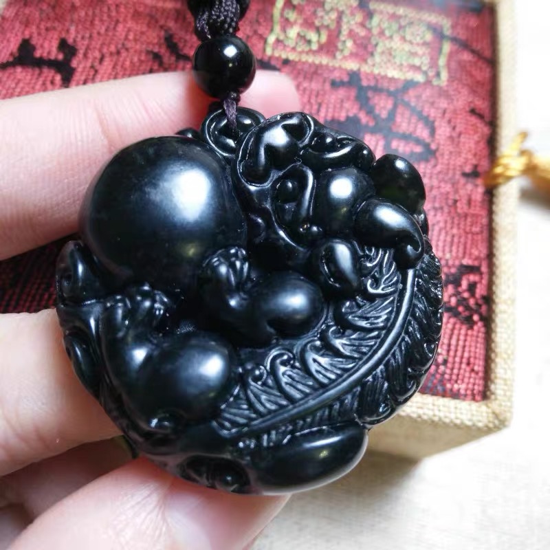 新疆天然和田玉山料黑青玉:有求必应！