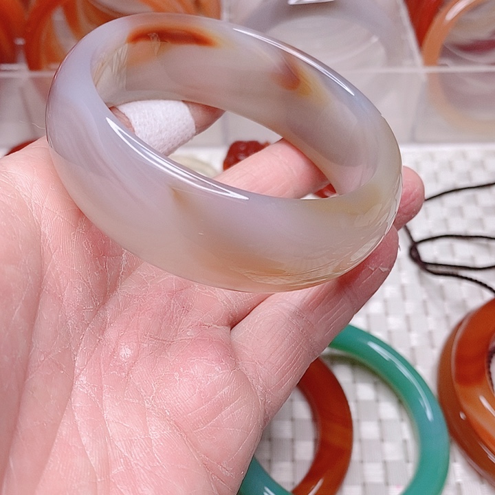 玛瑙/玉髓手镯未镶嵌