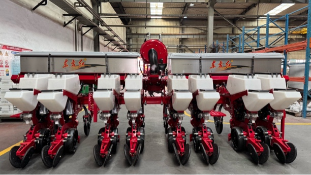 东方红电驱播种机—8行