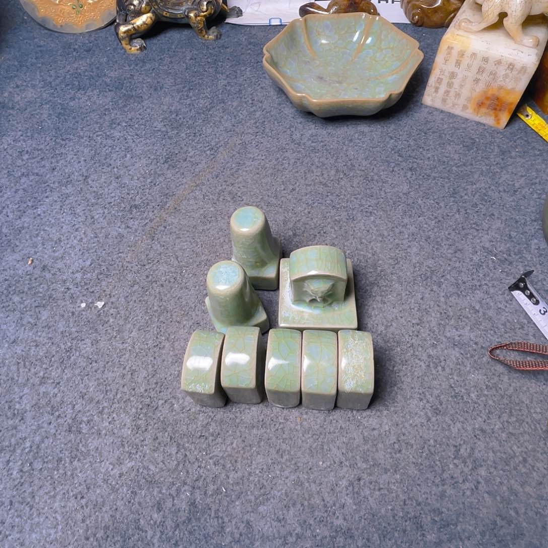 碟千**帝坎坎坷坷地过完一生吧