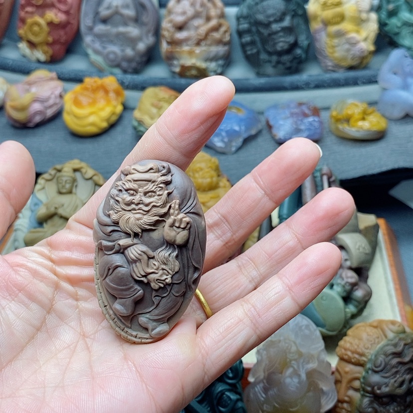 【闪购商品】定制石英质玉吊坠未镶嵌