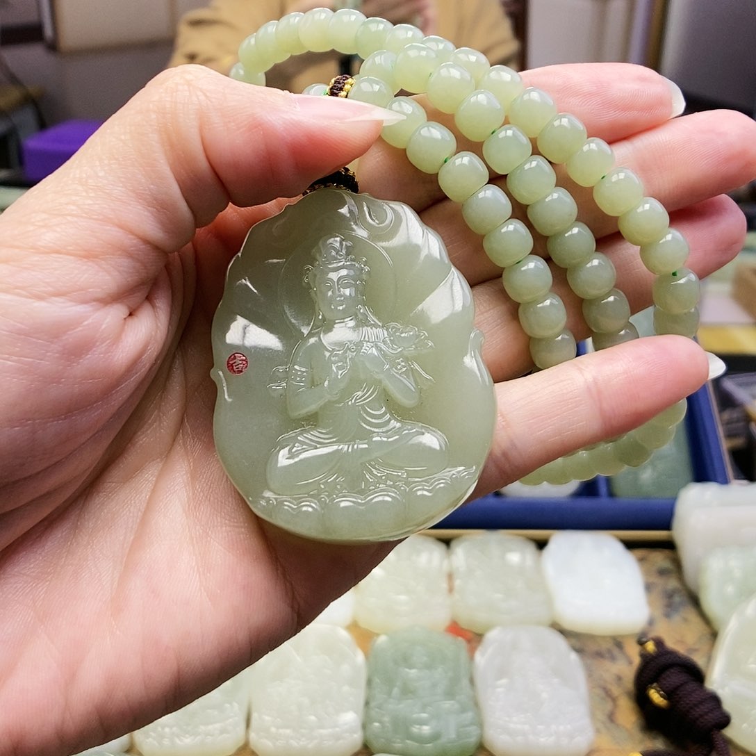 和田玉颈饰未镶嵌源**好