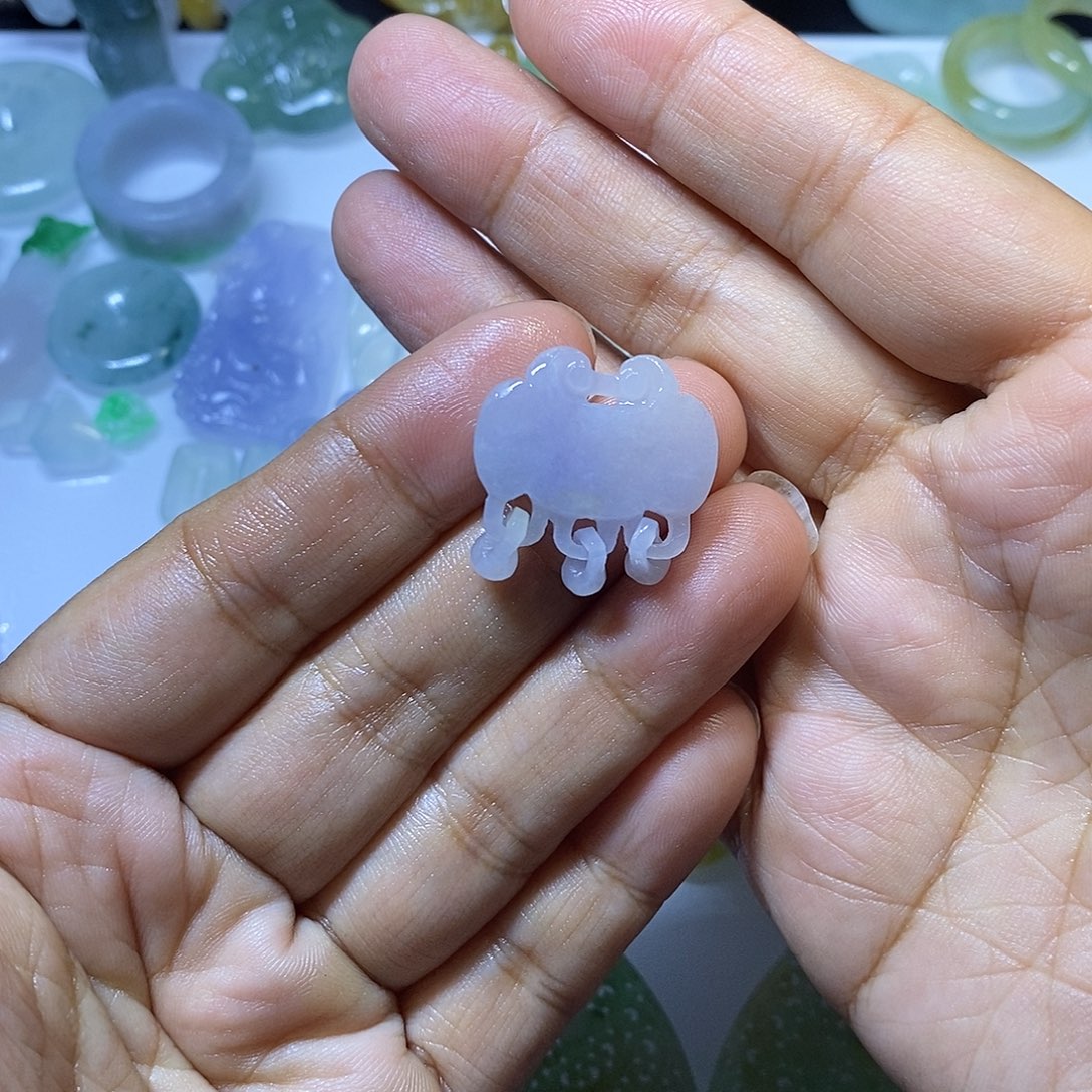 定制翡翠未镶嵌锁