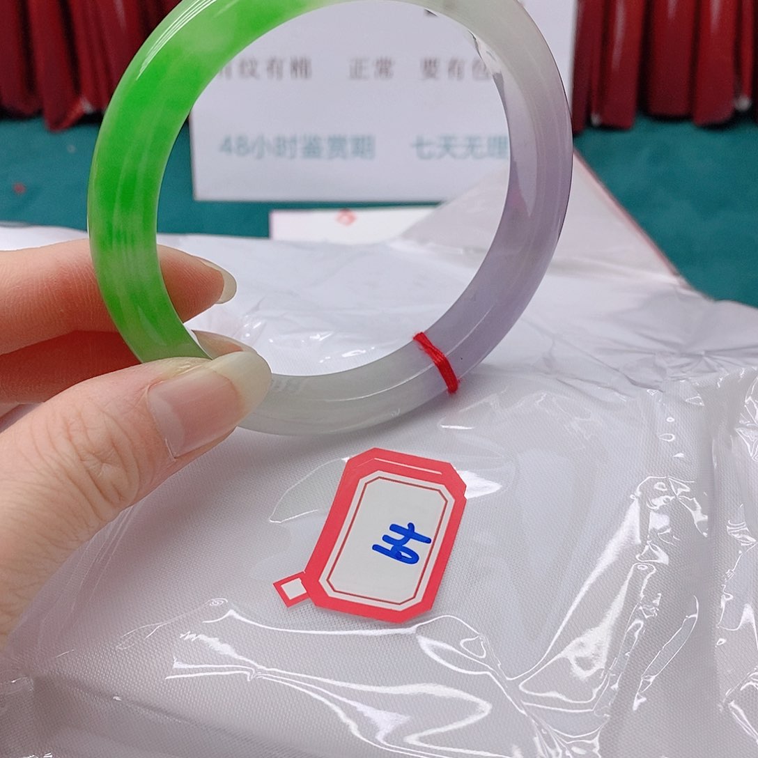 翡翠手镯未镶嵌小*64444444