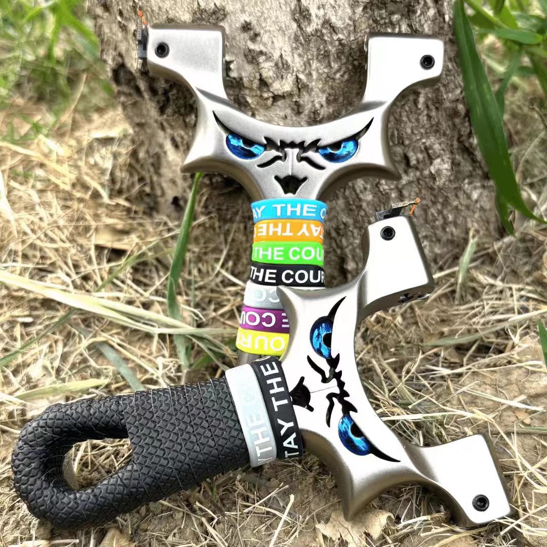 4代龙齿恶魔小怪兽弹弓专业体育竞技弹弓合法合规