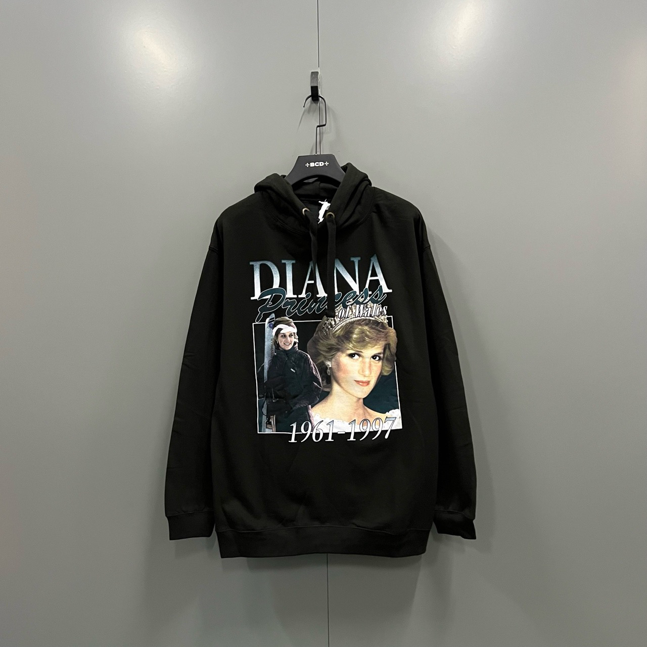 99新  （pl）204Homage 黑底蓝字皇冠王后印花帽衫 S码 M码 L码