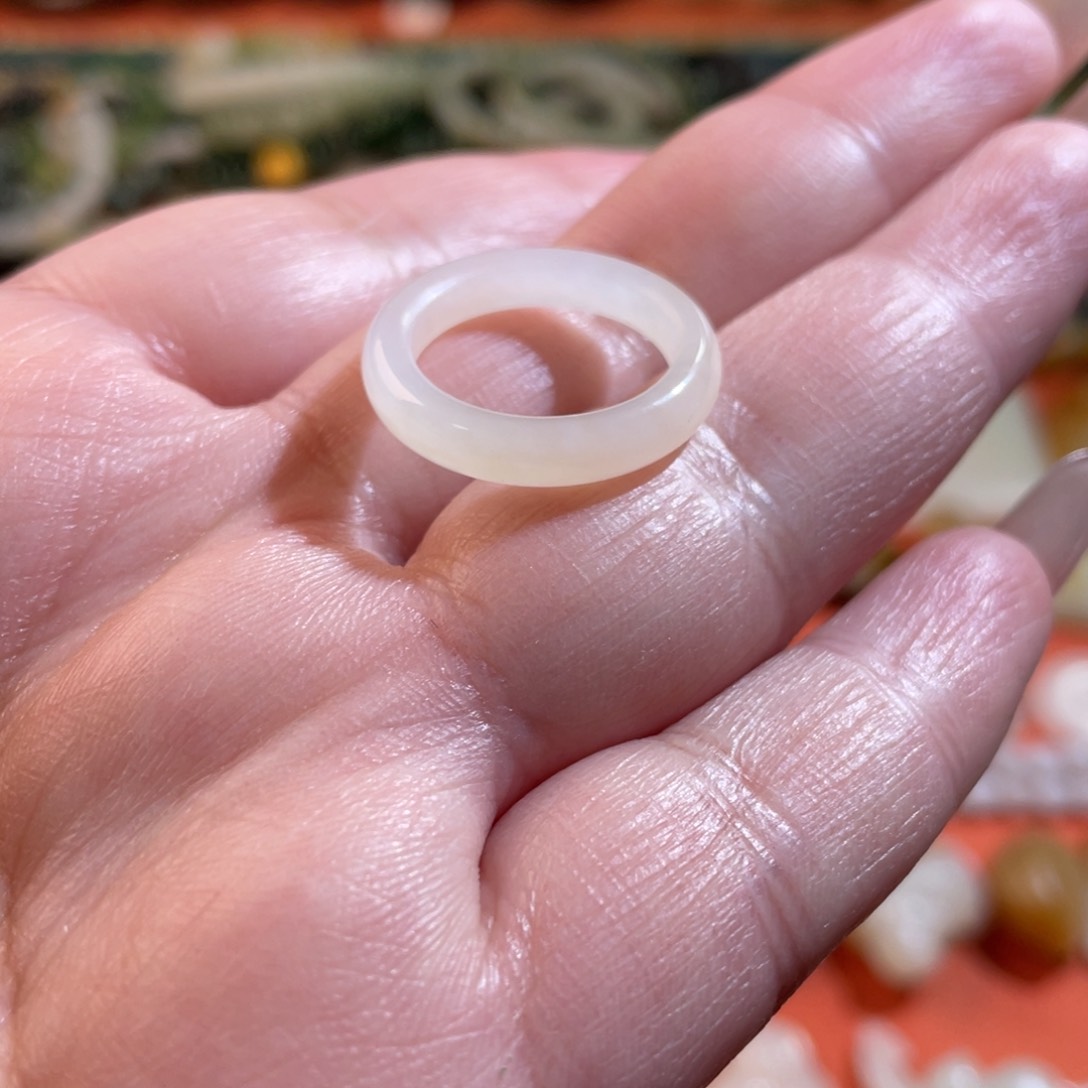 和田玉戒指未镶嵌