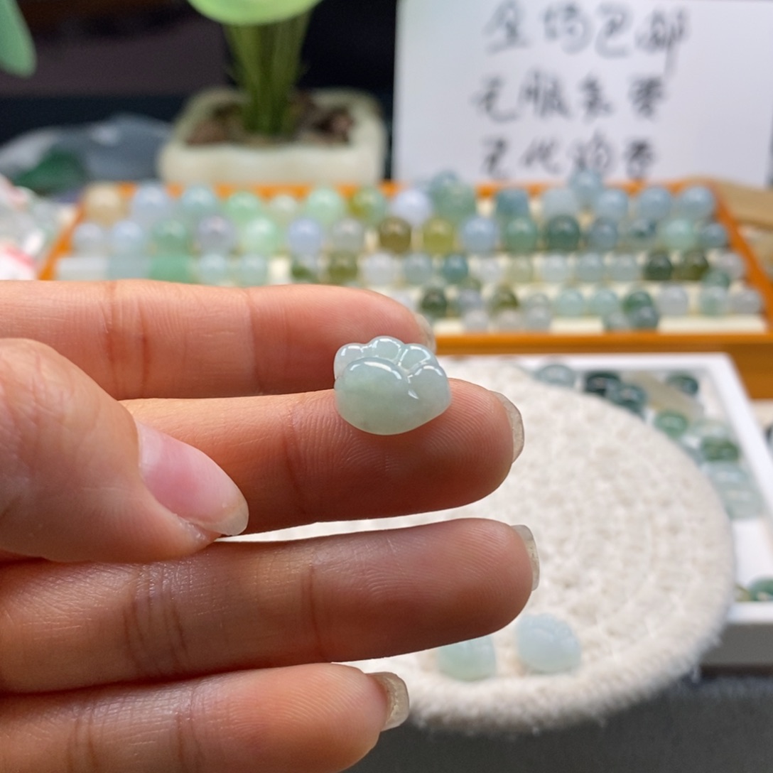 翡翠散珠天然翡翠猫爪
