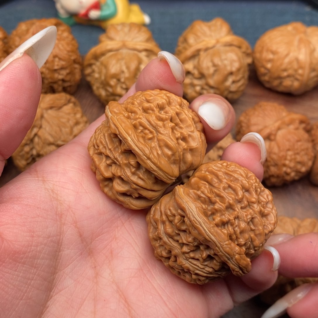 文玩核桃把件人**茶汉高楼38