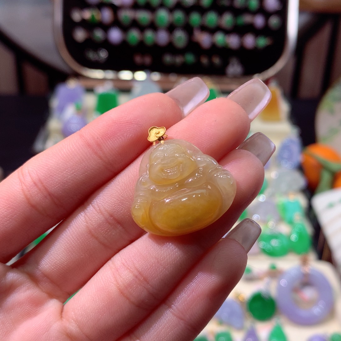 翡翠颈饰18K金镶嵌翡翠