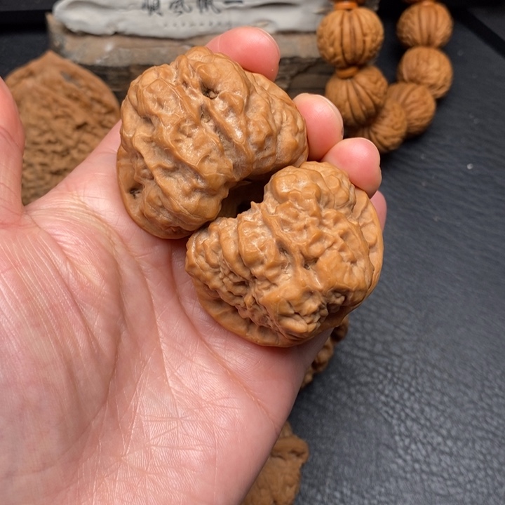 桃核把件尺寸44哇哇