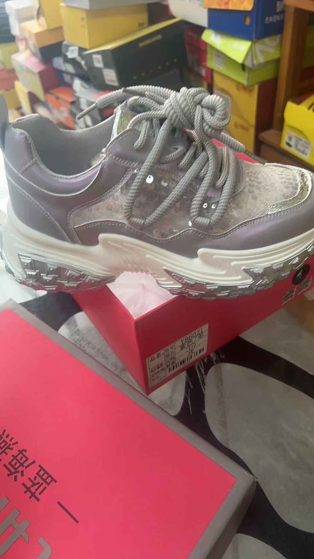 商场撤柜品牌鞋【蓝海燕】