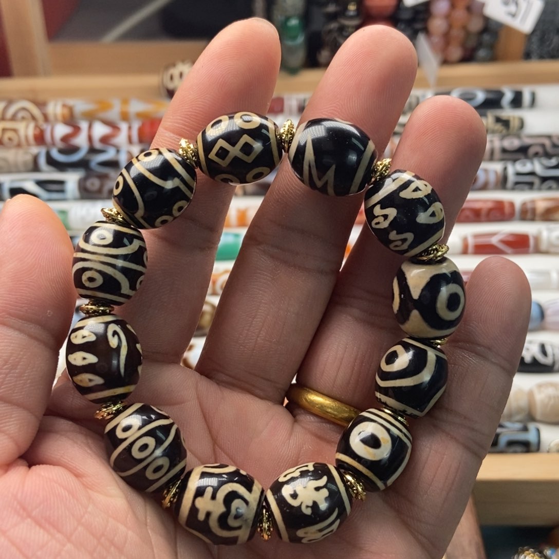 玛瑙/玉髓手串未镶嵌