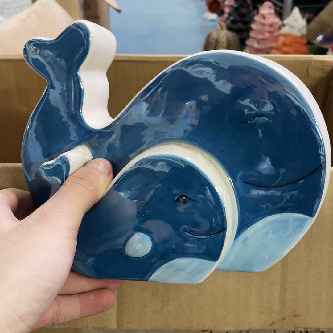 摆件    磕碰。封釉。