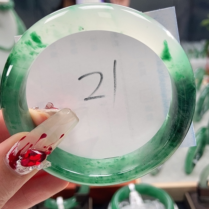 石英质玉手镯未镶嵌天然A货非洲翠手镯