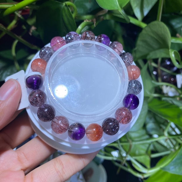 彩超七单圈10mm左右水晶手串