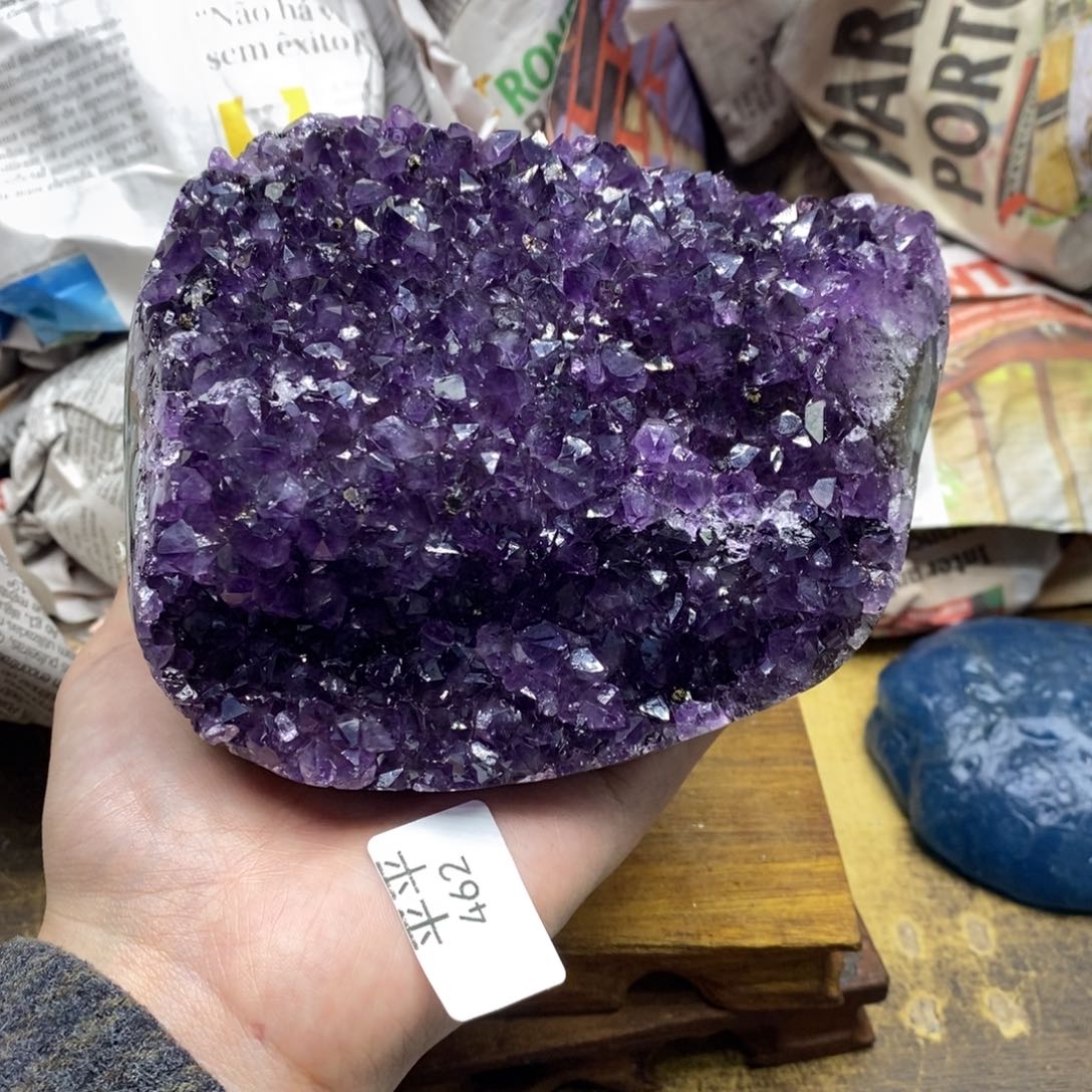 紫晶乌拉圭未镶嵌