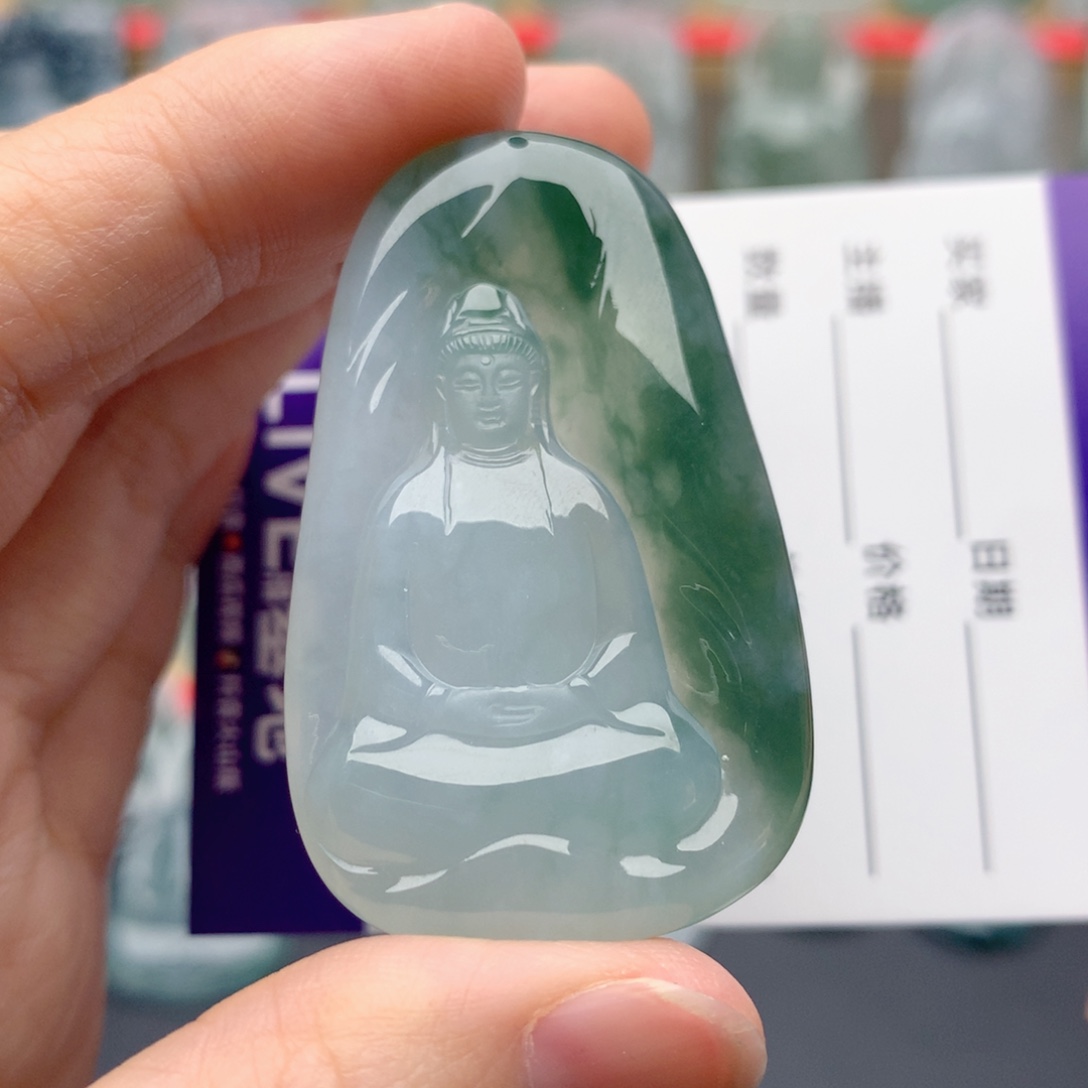 翡翠未镶嵌颈饰素衣