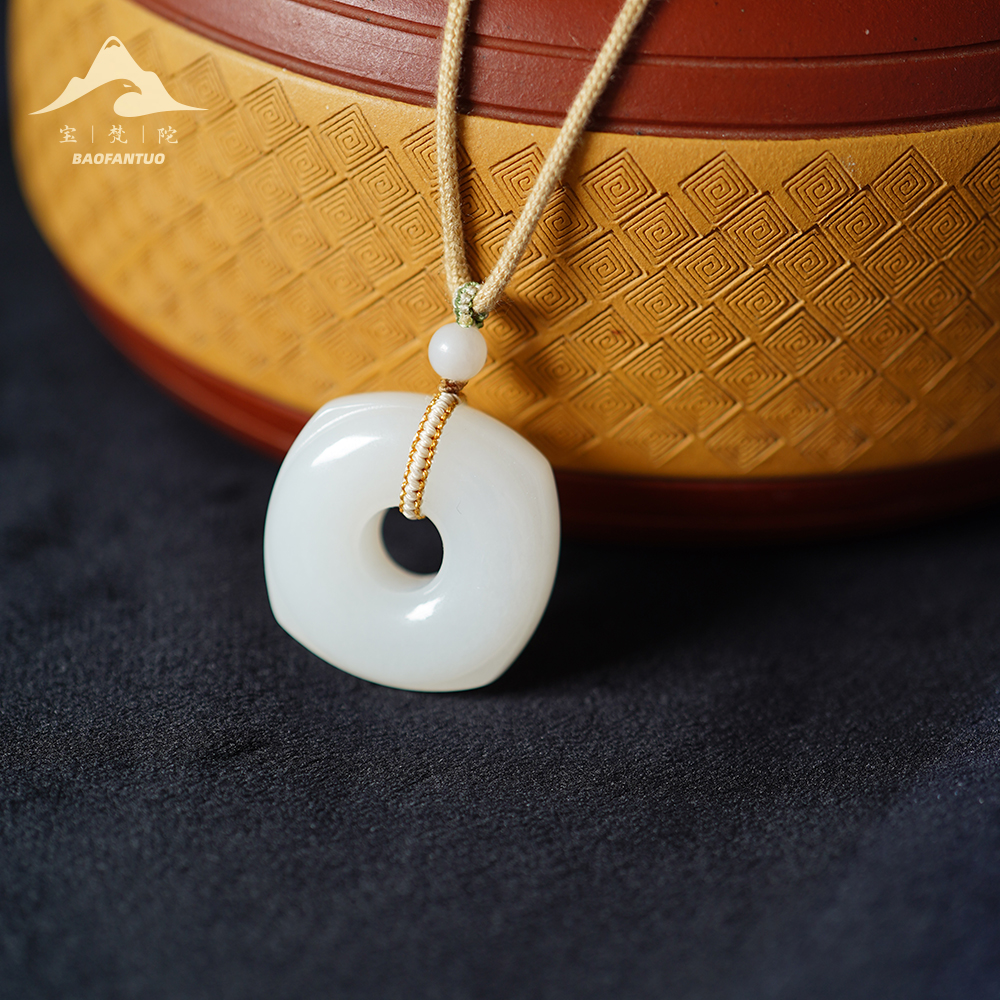 宝梵陀和田玉吊坠【扣肉推荐】3862