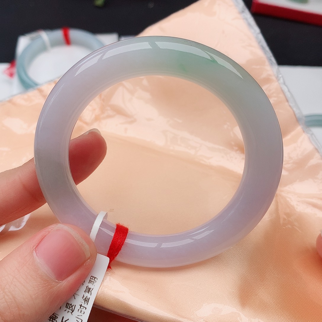 翡翠手镯未镶嵌天然翡翠手镯