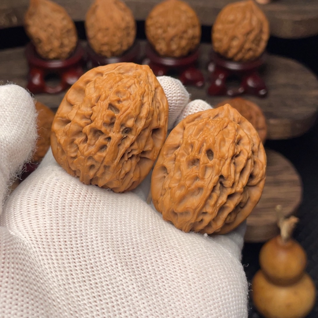 R***n文玩核桃把件秦岭野生山魄系列龙夔34尖小修