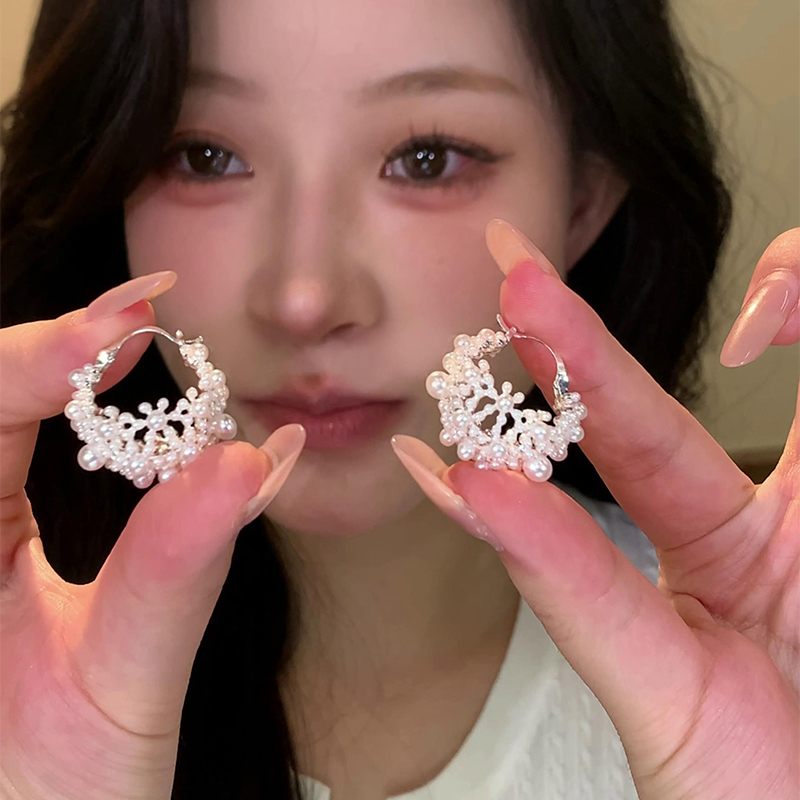 铜合金耳饰 银质珍珠花簇耳扣 甜美浪漫优雅耳环新款耳饰商品图