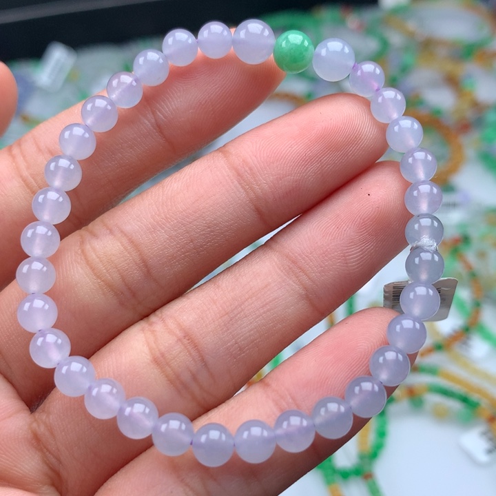 翡翠手镯未镶嵌卡