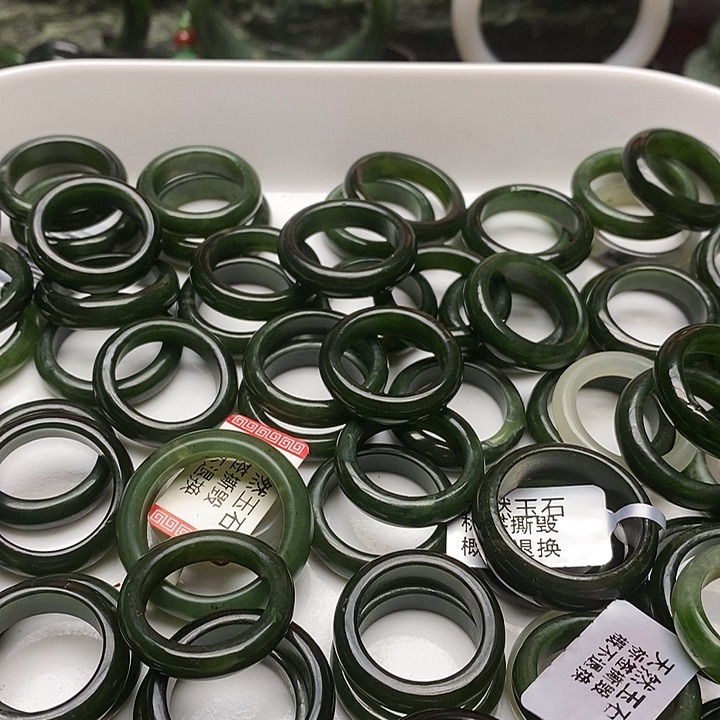 和田玉指环发一个未镶嵌