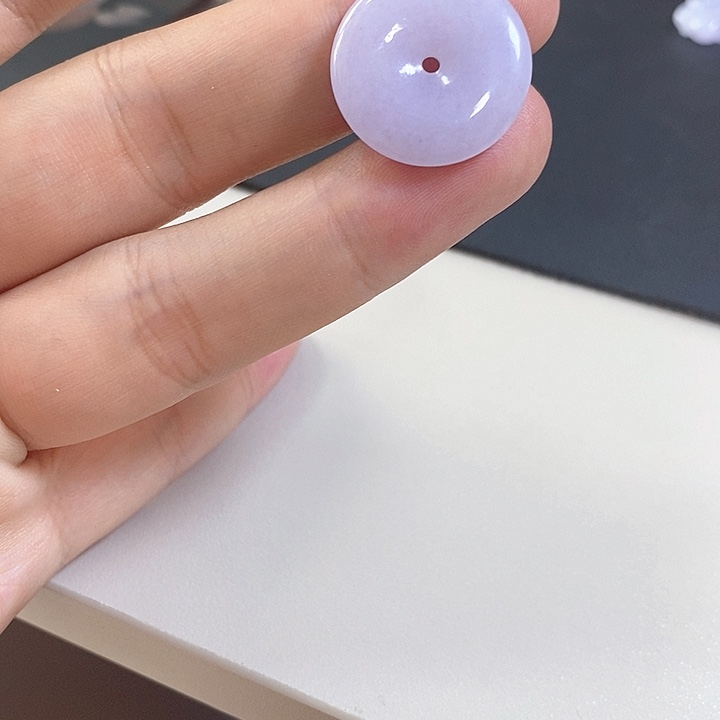 翡翠挂件未镶嵌满紫平安扣