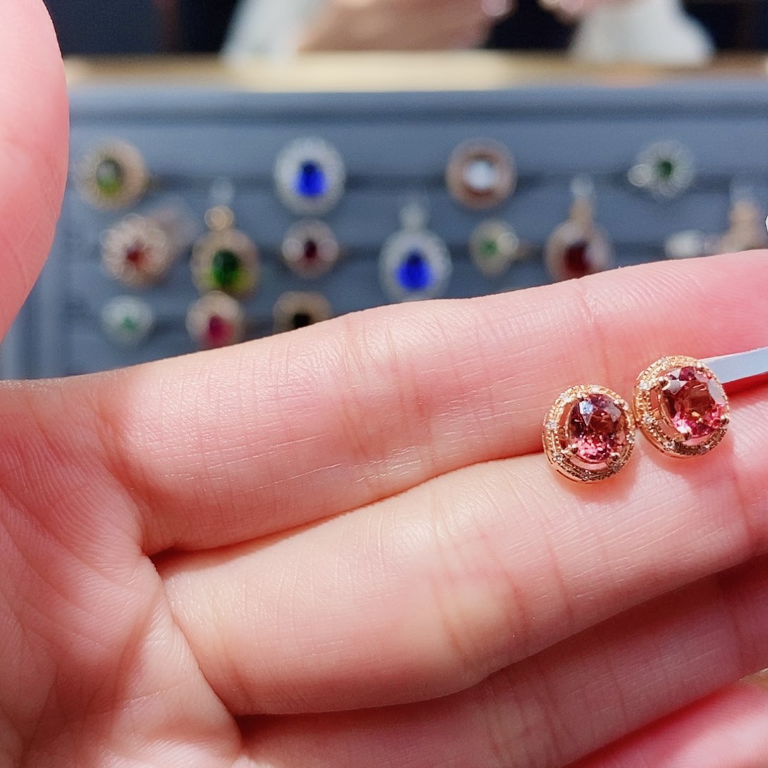 碧玺耳饰18K金镶嵌1.26ct带钻石