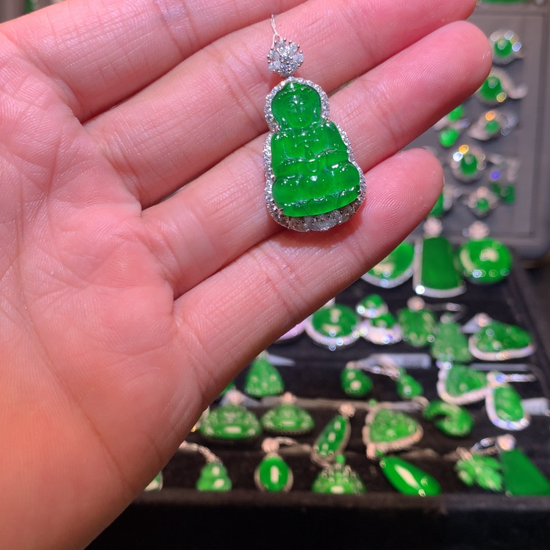 翡翠吊坠(不含链)18K金镶嵌天然翡翠