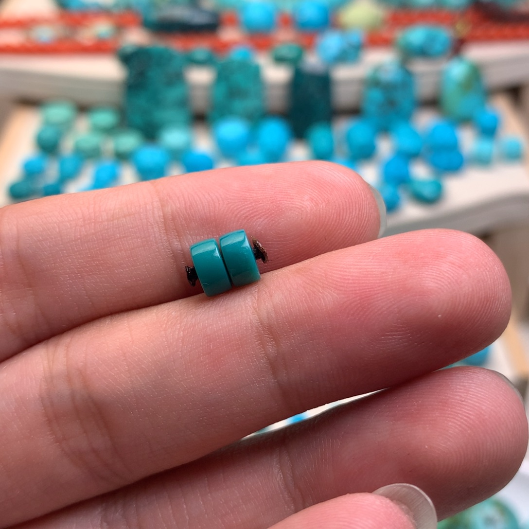 尔***炸绿松石未镶嵌珠宝奇石