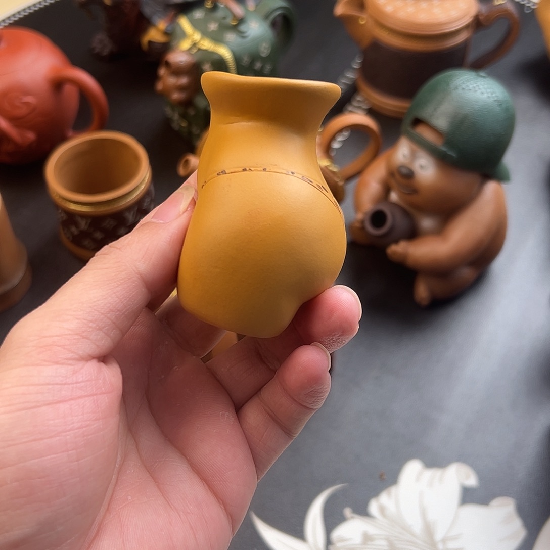 紫砂茶壶杯子和酒是一样重要
