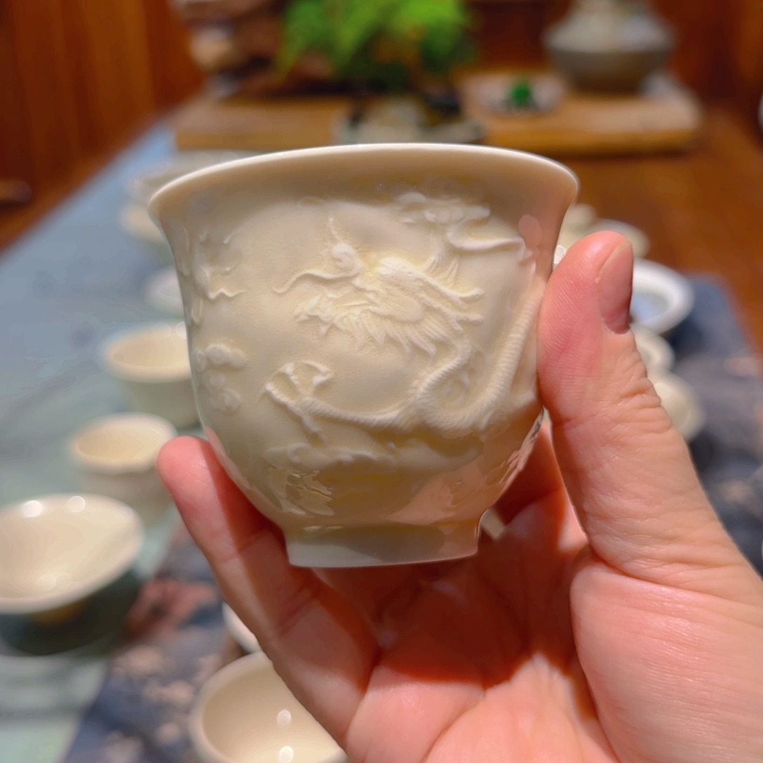 微澜定瓷 孤品龙纹模印手握杯150cc