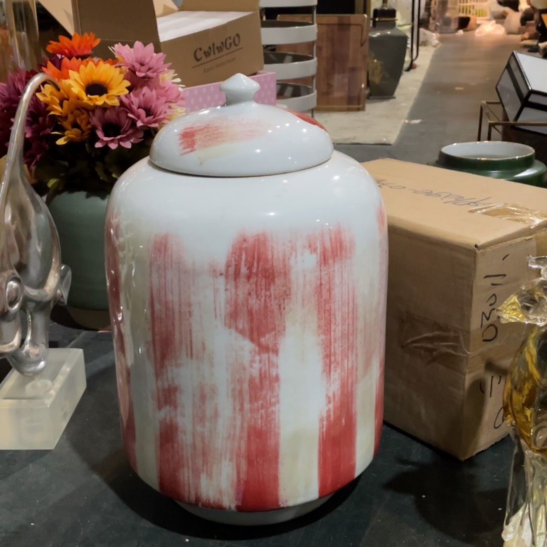 陶瓷花瓶，部分微瑕