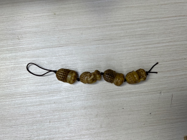 304号特色牛骨吊坠